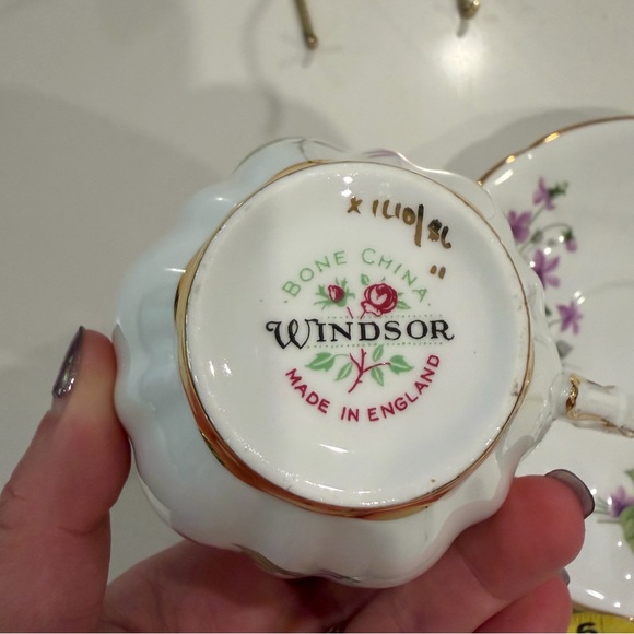 Windsor China violet Floral Tea Set with Gold Trim England - Picture 8 of 10